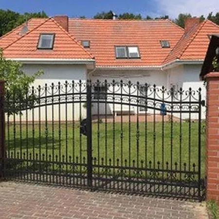 Lägenhet - Haus Am Wald Świnoujście