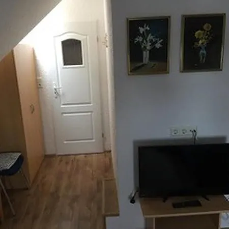 - Haus Am Wald Lägenhet